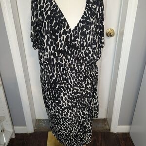 Igigi Black and Cream Dress